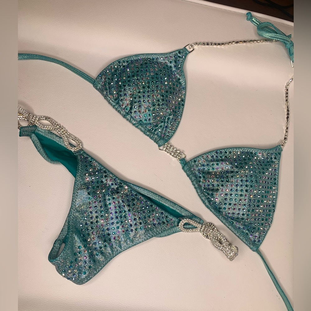 Toxic Angels Silver/blue competition bikini